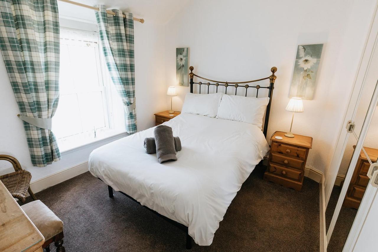 Willow Cottage - Cost 3 Bed Cottage In Penrhyn Bay With Sea Views With Access To Snowdonia Rhôs-on-Sea المظهر الخارجي الصورة