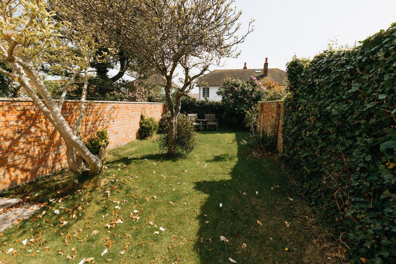 Willow Cottage - Cost 3 Bed Cottage In Penrhyn Bay With Sea Views With Access To Snowdonia Rhôs-on-Sea المظهر الخارجي الصورة