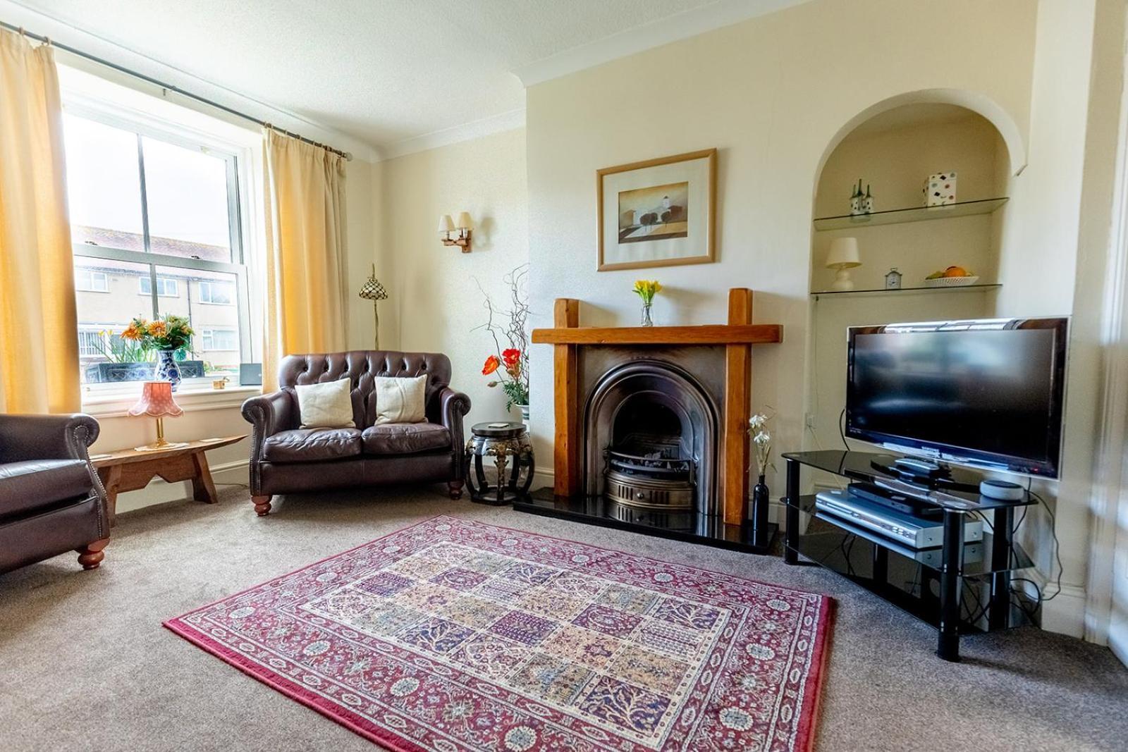Willow Cottage - Cost 3 Bed Cottage In Penrhyn Bay With Sea Views With Access To Snowdonia Rhôs-on-Sea المظهر الخارجي الصورة